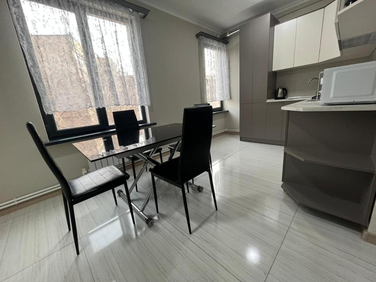 Appartement In Jerevan Buitenkant foto