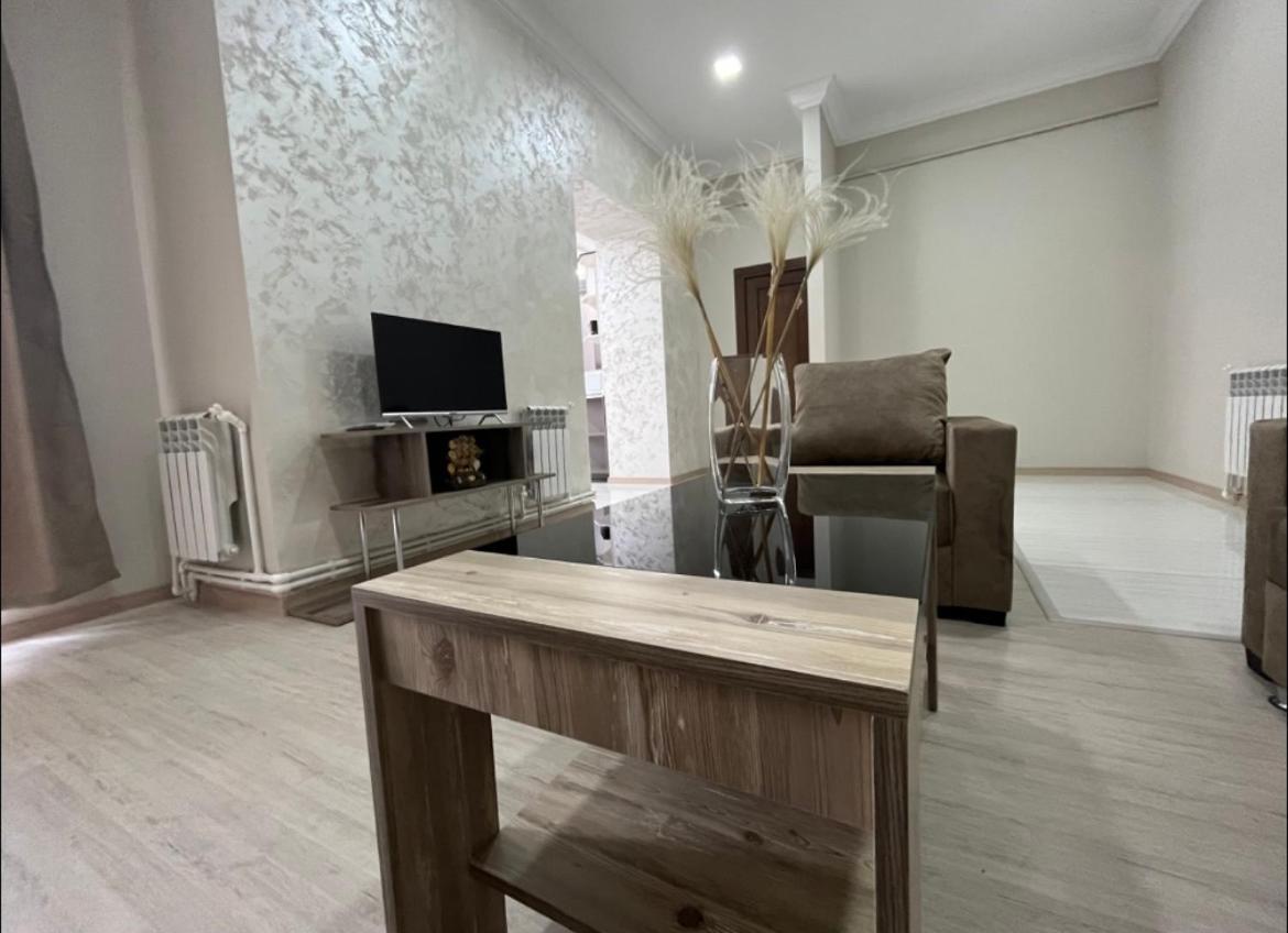 Appartement In Jerevan Buitenkant foto