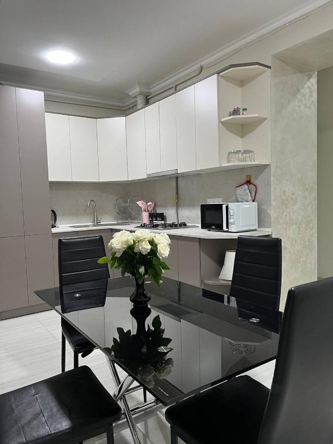 Appartement In Jerevan Buitenkant foto